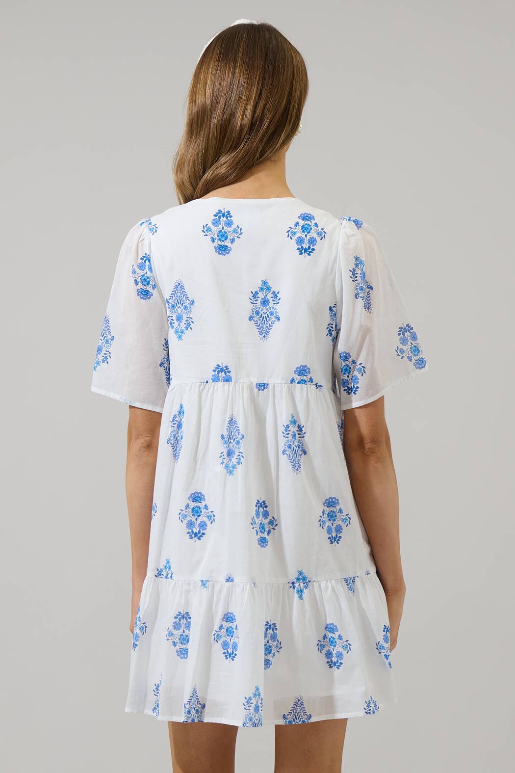 Sugarlips - Yila Floral Kuna Tiered Mini Dress