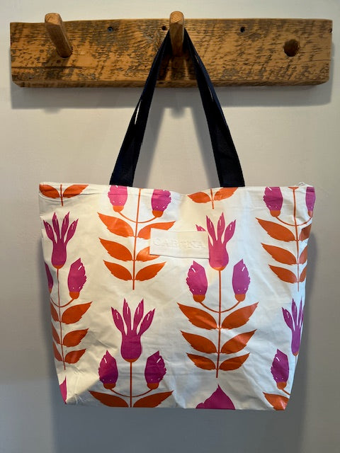 Cabana 19 Zipper Tote
