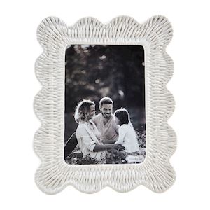 Wicker Stoneware Frame