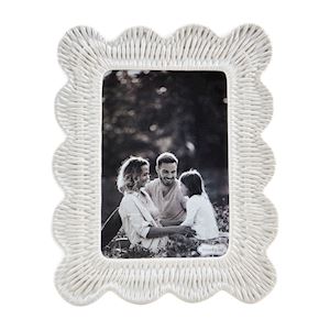 Wicker Stoneware Frame