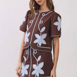 TCEC - CT9839-Appliqué Floral Short Puff Sleeve Structured Top