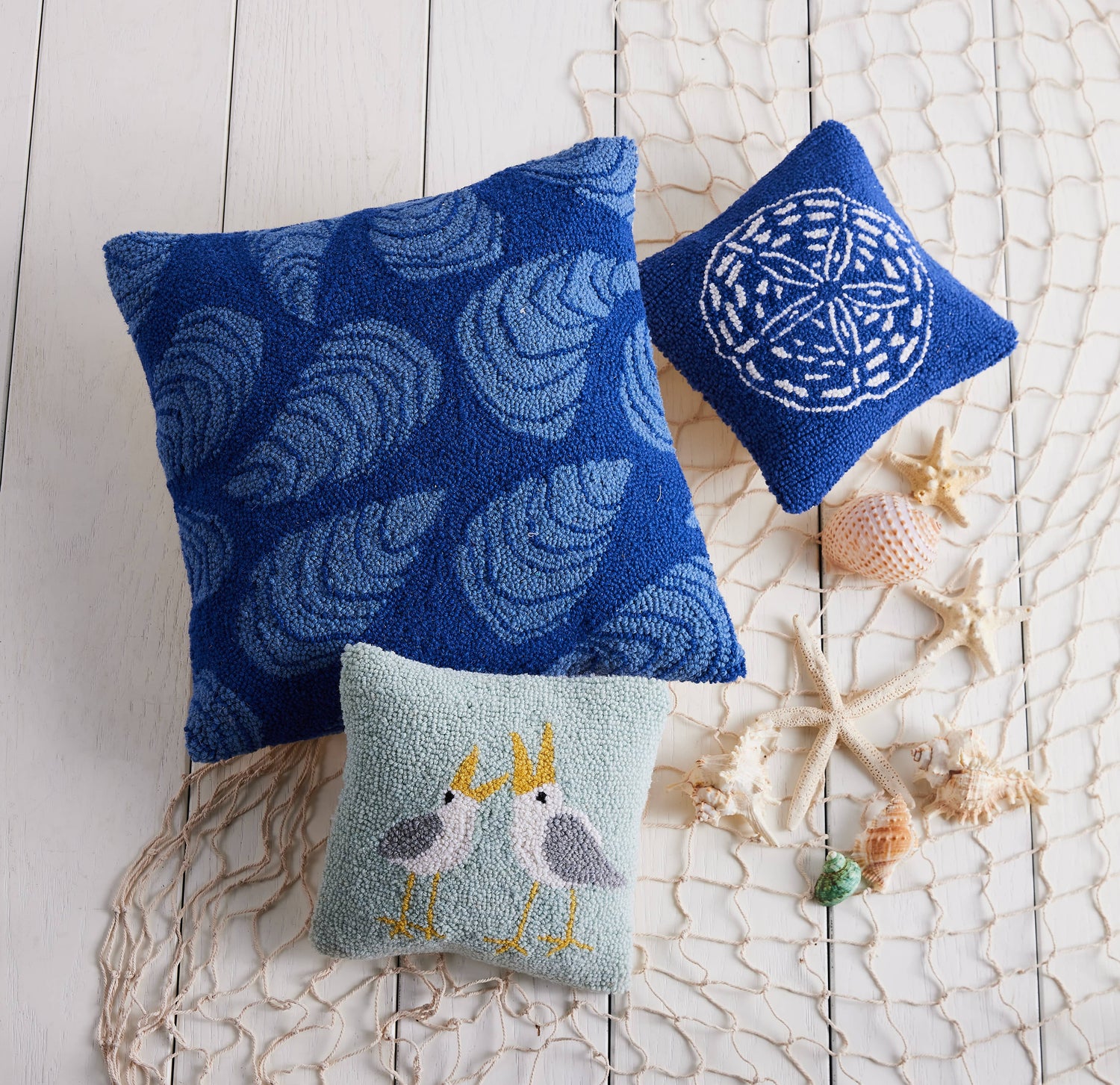 Peking Handicraft - Seagulls Hook Pillow