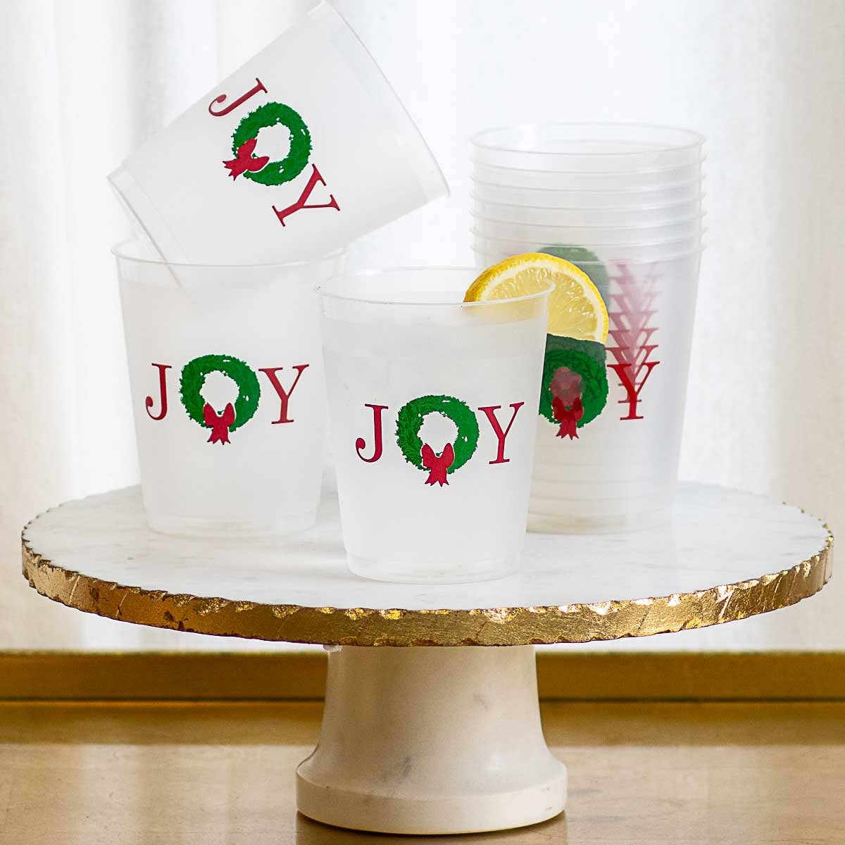 The Royal Standard - Grand Joy Wreath Party Cups   Frosted/Red/Green   16oz.