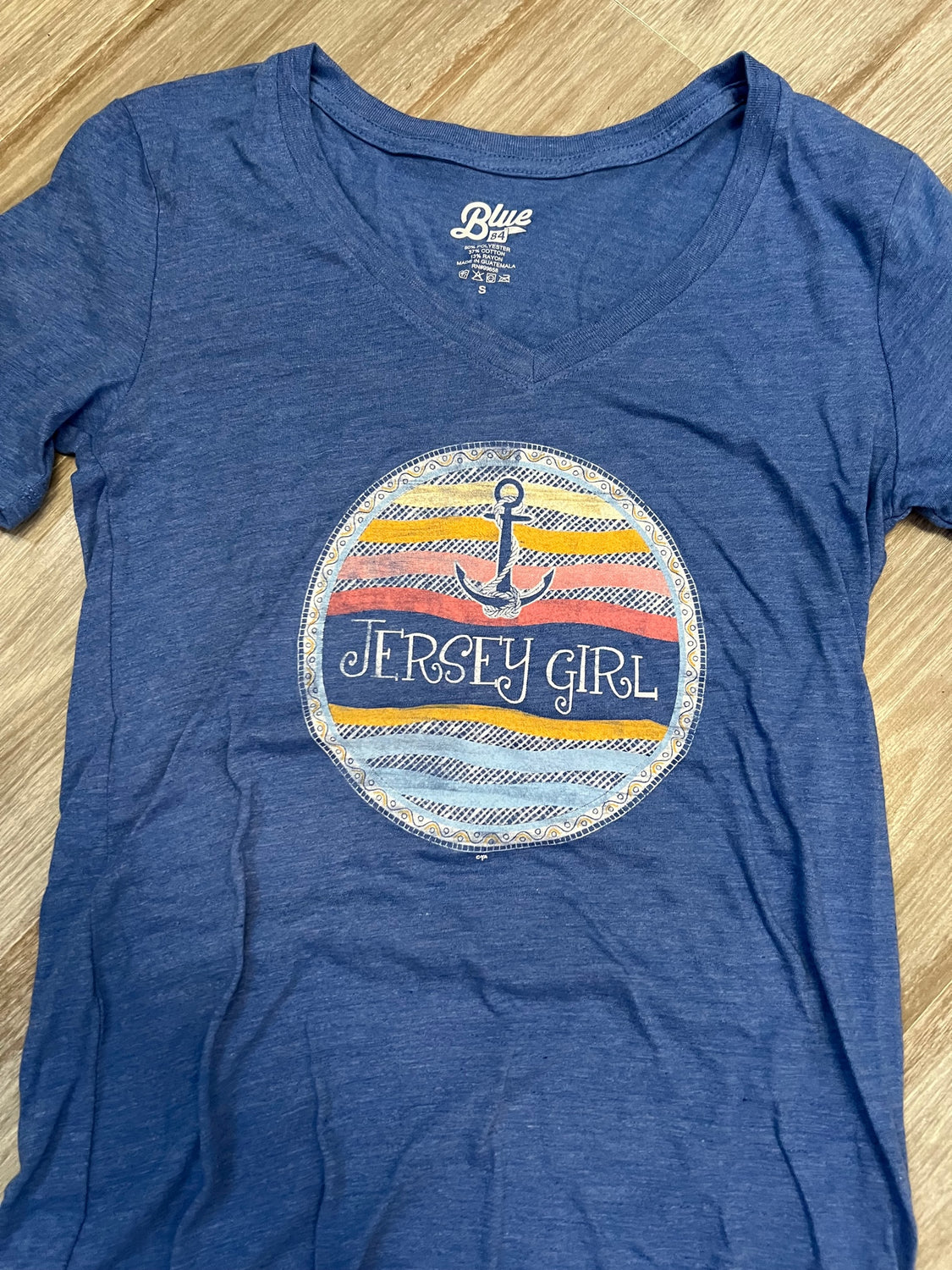 Jersey Girl Anchor Graphic V Neck
